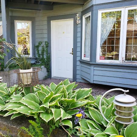 Bright Garden Suite By Forest & Beach & Ubc Vancouver Exteriör bild